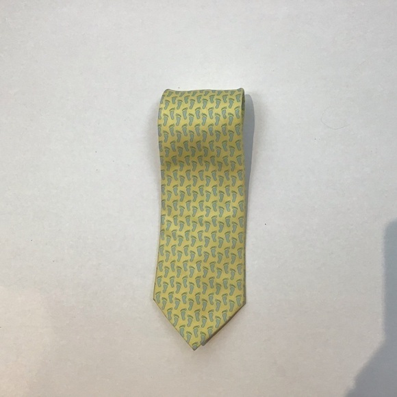Vineyard Vines - Picture 1 of 2